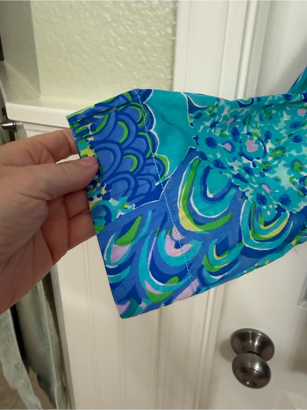 Lilly Pulitzer Amelia Island Lilly Lagoon Tunic in gorgeous blue & green - Picture 6 of 7